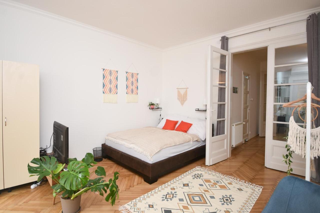 Castle Nest Apartment Budapest Luaran gambar
